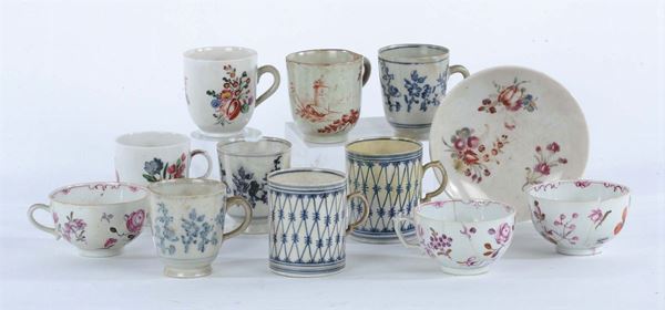 Lotto di tazzine in porcellana, XVIII-XIX secolo