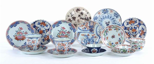 Lotto di piattini e tazzine in porcellana orientale, XVIII-XIX secolo