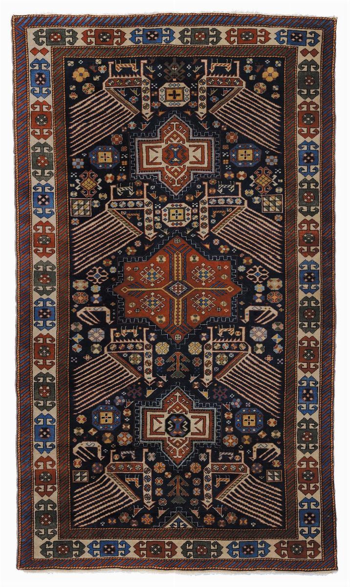 A Caucaso Akstafa long rug early 20th century. Good condition.  - Auction Ancient Carpets - Cambi Casa d'Aste