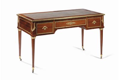 Scrivania Diplomatica Lastronata in Palissandro e Ornata da Applicazioni in Bronzo Dorato, Franci...
