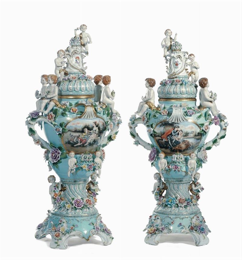 Coppia di grandi vasi in ceramica  - Auction Antiques and Old Masters - Cambi Casa d'Aste