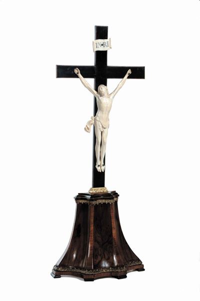 Crocefisso in Avorio con Base in Legno e Bronzi, Roma XVIII Secolo