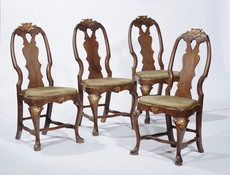Quattro sedie in noce intagliate, Veneto metà XVIII secolo  - Auction Furniture | Cambi Time - Cambi Casa d'Aste