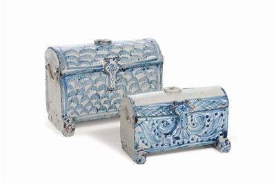 Due Scaldini Diversi in Maiolica Caltagirone, XVIII Secolo