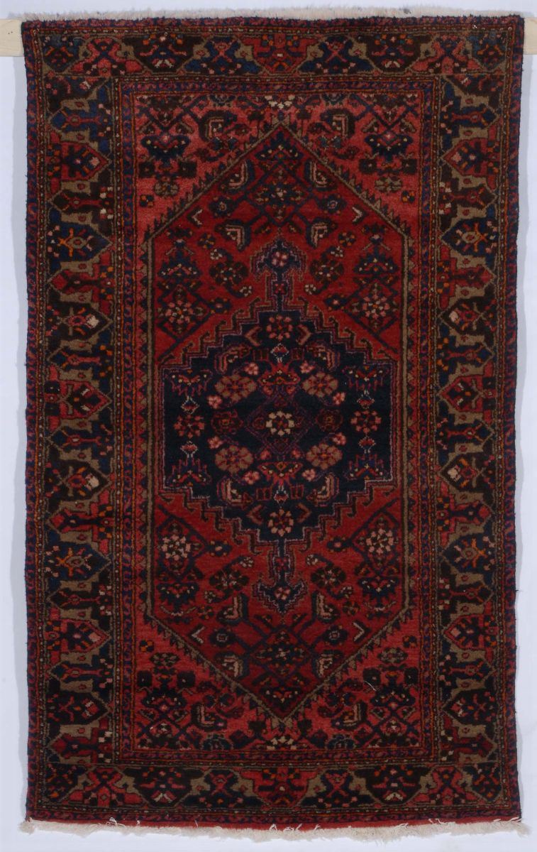 Tappeto persiano Hamadan, inizio XX secolo  - Auction Ancient Carpets - Cambi Casa d'Aste