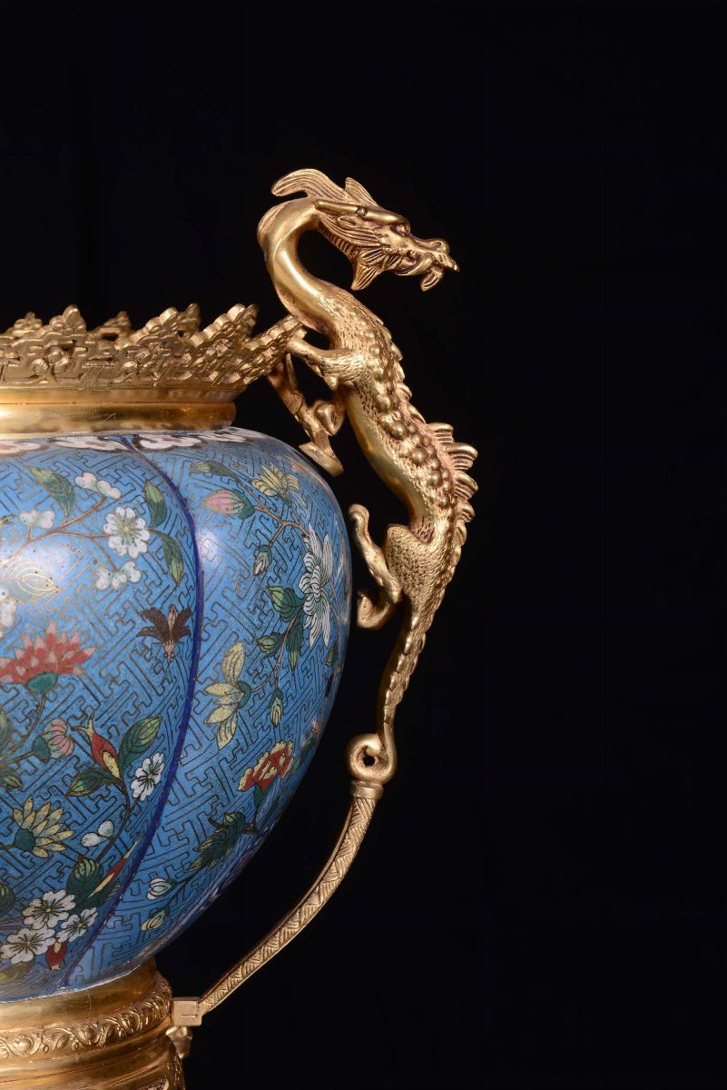 Cachepot Cloisonnè con Montatura in Bronzo Dorato, Cina, Dinastia Qing, XIX Secolo