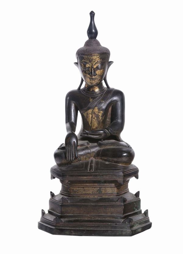Scultura in bronzo raffigurante Buddha seduto, Tailandia XIX secolo