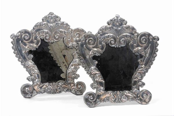 Coppia di specchiere in argento sbalzato, Piemonte
