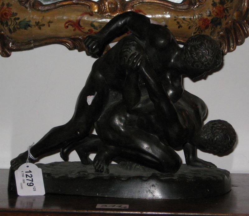 Gruppo in bronzo raffigurante lottatori  - Asta Antiquariato e Dipinti Antichi - Cambi Casa d'Aste
