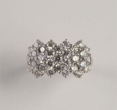 Anello con Pavé di Diamanti per Ct 2,20 Circa