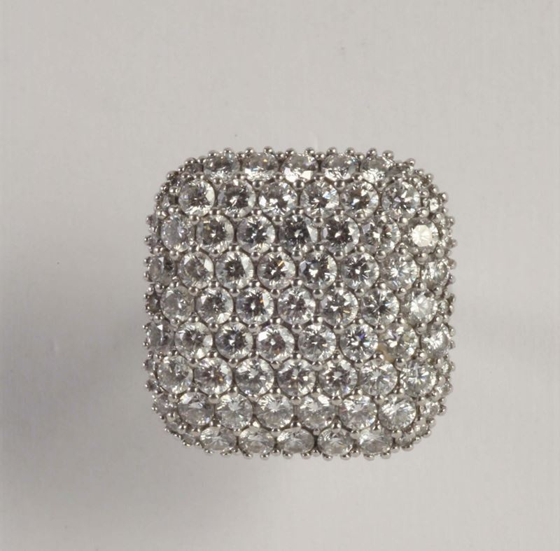 Anello con pavé di diamanti per ct 4,00 circa  - Auction Silvers, Ancient and Contemporary Jewels - Cambi Casa d'Aste