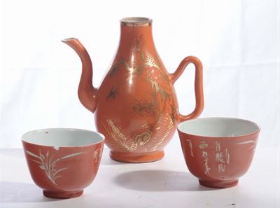 Teiera e Due Tazzine in Porcellana, Cina XIX Secolo