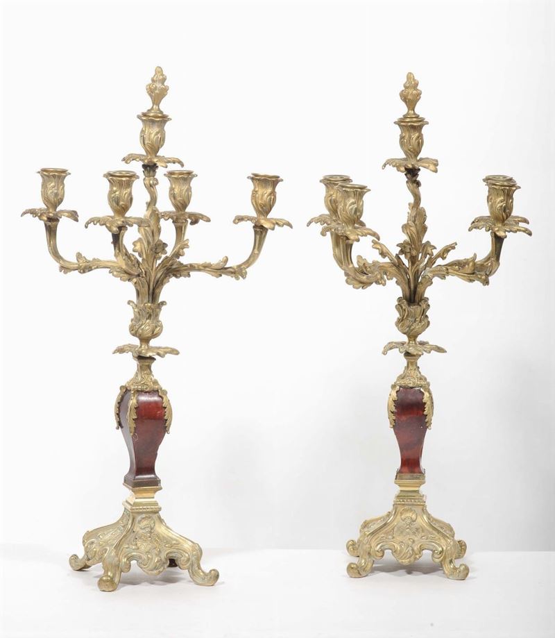 Coppia di candelabri in bronzo a quattro luci  - Asta Antiquariato e Dipinti Antichi - Cambi Casa d'Aste