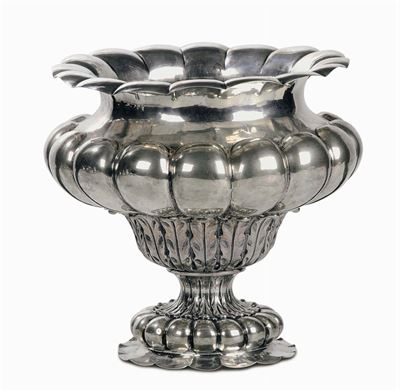 Vaso in Argento con Corpo Baccellato, Gr. 1200 Circa