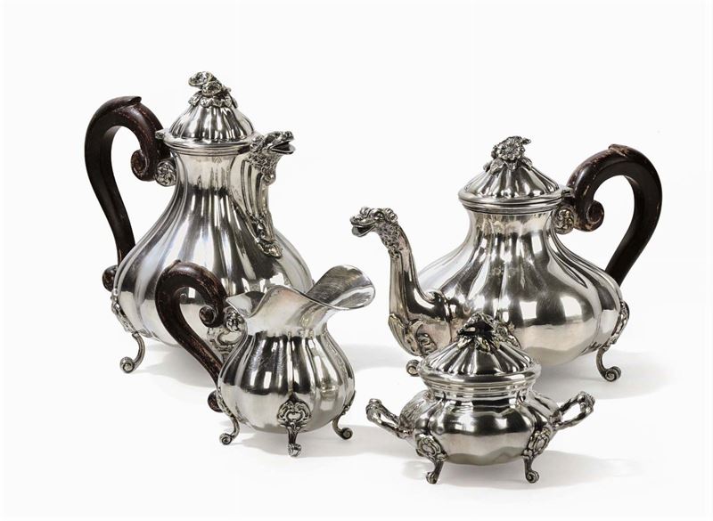 Servizio da the e caffé in argento, Inghilterra inizio XX secolo  - Asta Antiquariato e Dipinti Antichi - Cambi Casa d'Aste