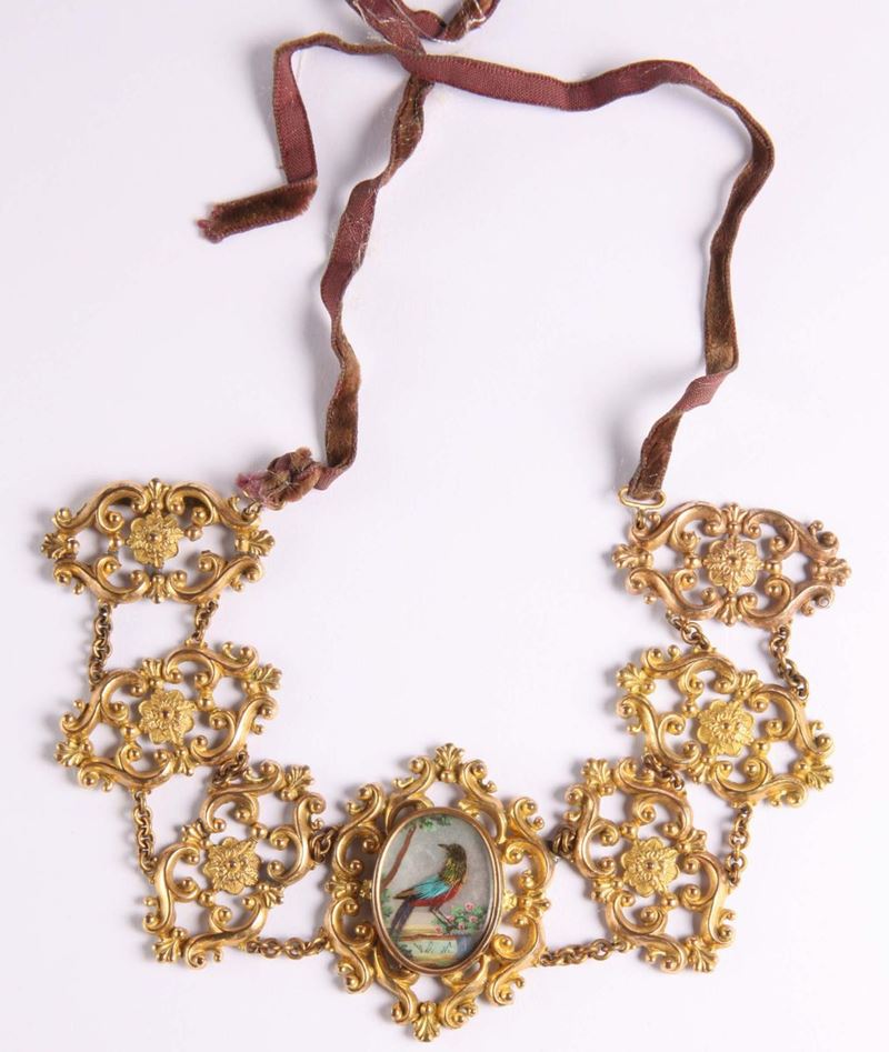 Girocollo con miniatura su madre perla  - Auction Silvers, Ancient and Comtemporary Jewels - Cambi Casa d'Aste