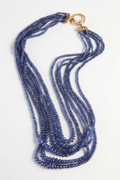 Collana di Zaffiri Leggermente Scalare