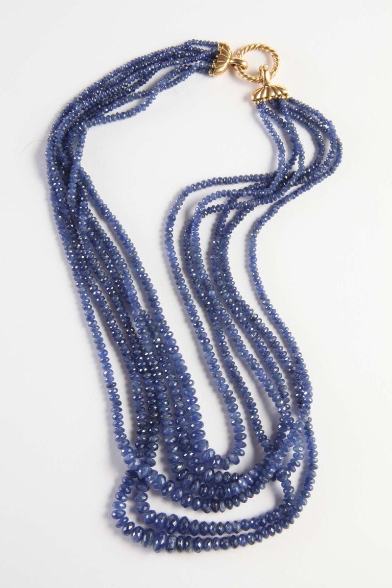 Collana di zaffiri leggermente scalare  - Auction Silvers, Ancient and Contemporary Jewels - Cambi Casa d'Aste