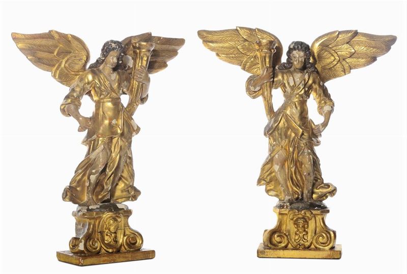 Coppia di angeli candelieri in legno intagliato e dorato, XIX secolo  - Asta Antiquariato e Dipinti Antichi - Cambi Casa d'Aste