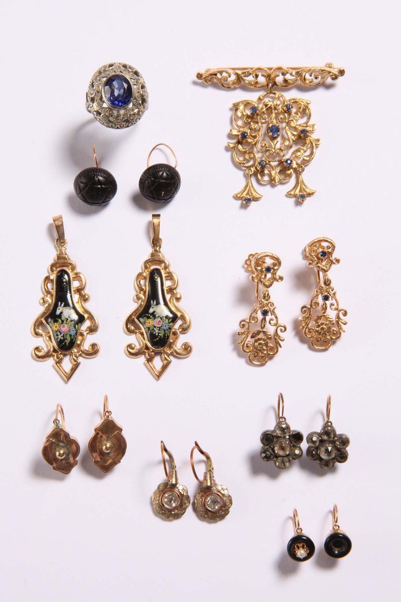 Lotto composto  - Asta Argenti e Gioielli Antichi e Contemporanei - Cambi Casa d'Aste