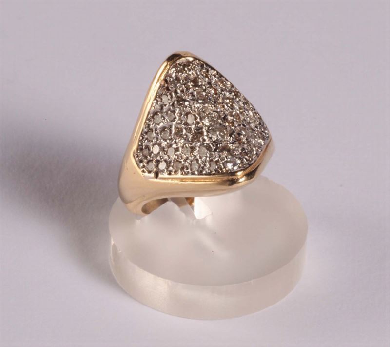 Anello con pavé di diamanti  - Asta Argenti e Gioielli Antichi e Contemporanei - Cambi Casa d'Aste