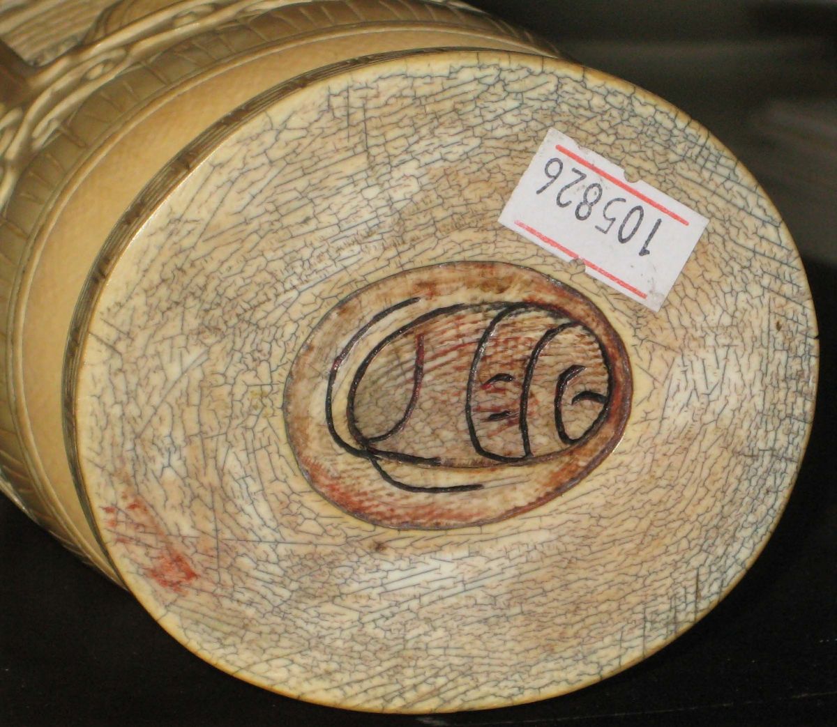 Vaso in Avorio Scolpito, Cina