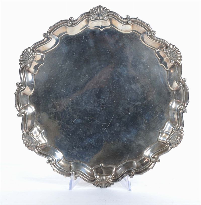 Salver in argento, Londra, gr. 850 circa  - Auction Silvers, Ancient and Comtemporary Jewels - Cambi Casa d'Aste