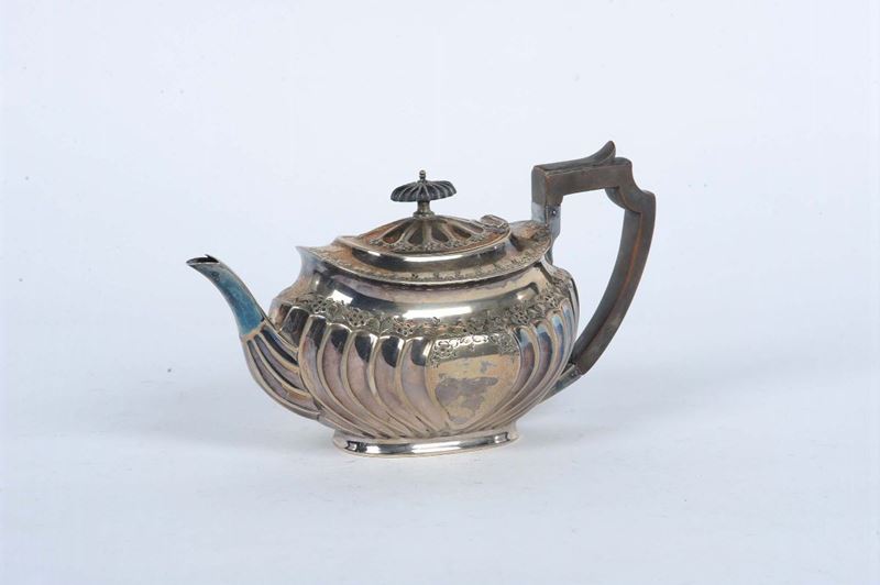 Teiera in argento, Londra XIX secolo  - Auction Silvers, Ancient and Comtemporary Jewels - Cambi Casa d'Aste