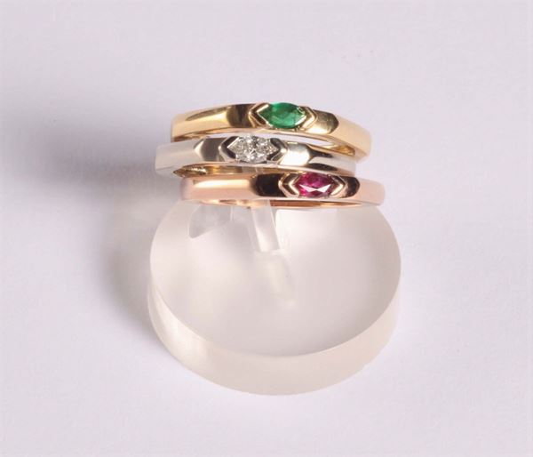 Anello formato da tre fedine