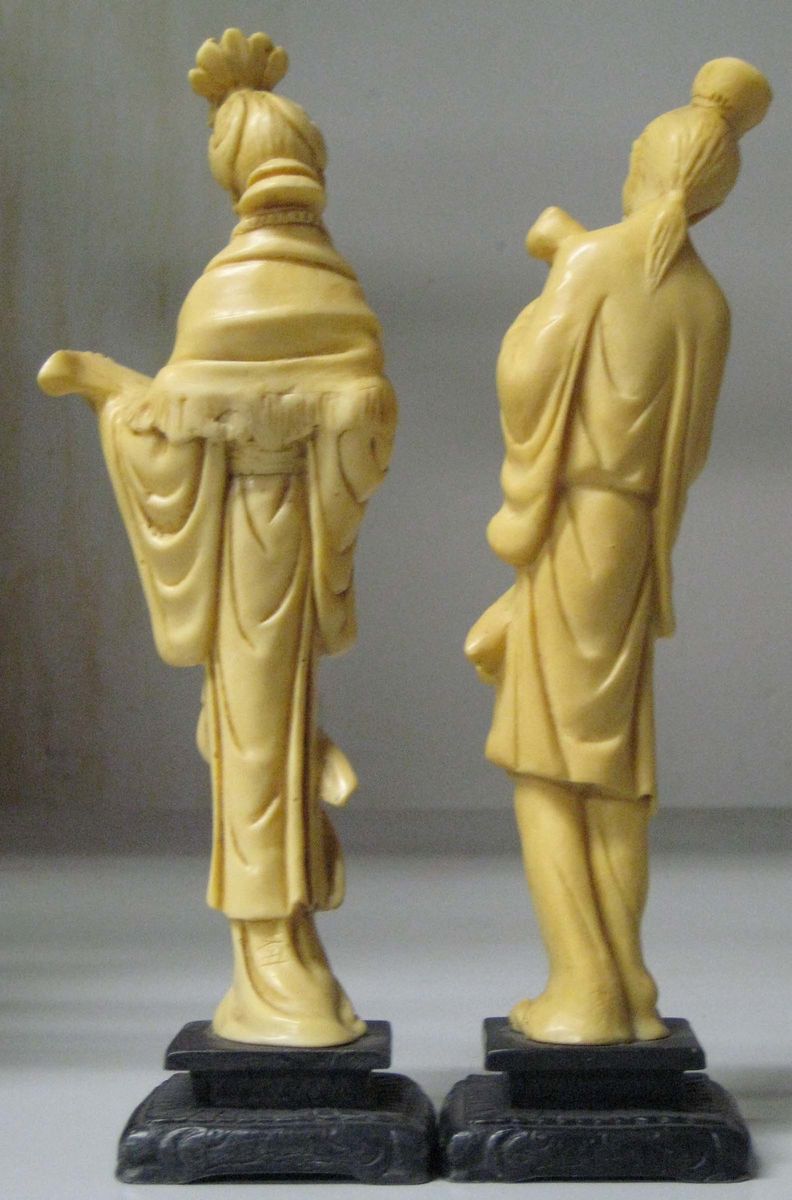 Lotto di Otto Statuine in Pasta D'avorio