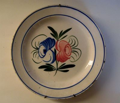 Piatto in Porcellana a Decoro Policromo con Fiori, Mondovì