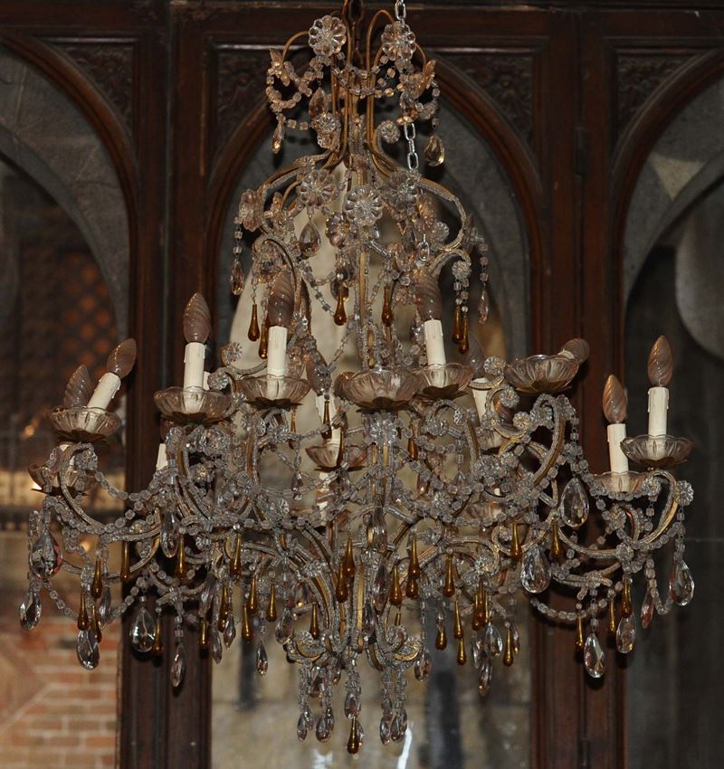 Lampadario a quindici luci metallo dorato e cristalli  - Asta Antiquariato e Dipinti Antichi - Cambi Casa d'Aste