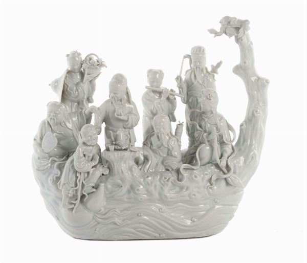 Gruppo in porcellana Blanc de Chine Dehua con figure su imbarcazione, Cina, Dinastia Qing, inizio XX secolo