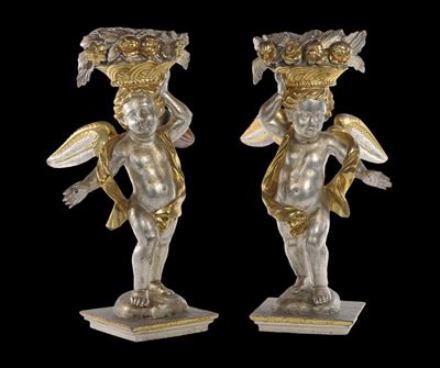 Coppia di Putti in Legno Intagliato, Argentato e Dorato, Nord Italia XVII-XVIII Secolo