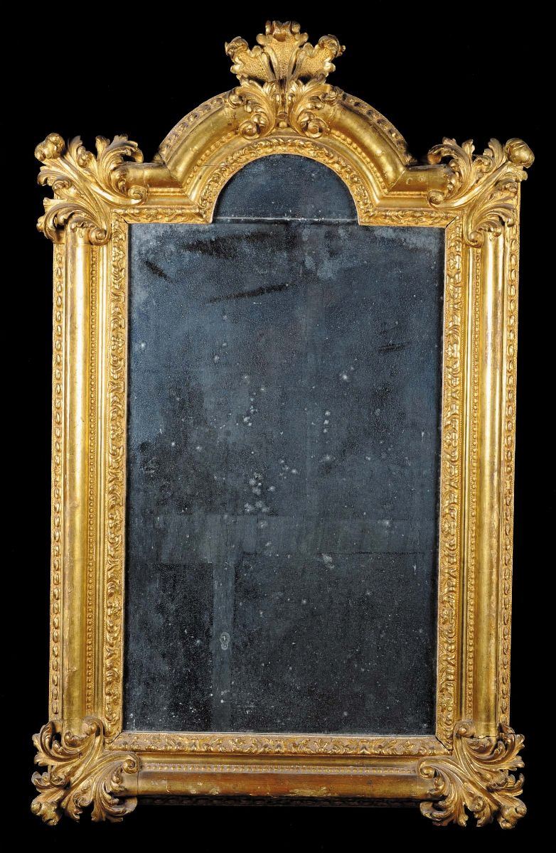Specchiera in legno intagliato e dorato con angoli a foglia, XIX secolo  - Asta Antiquariato e Dipinti Antichi - Cambi Casa d'Aste