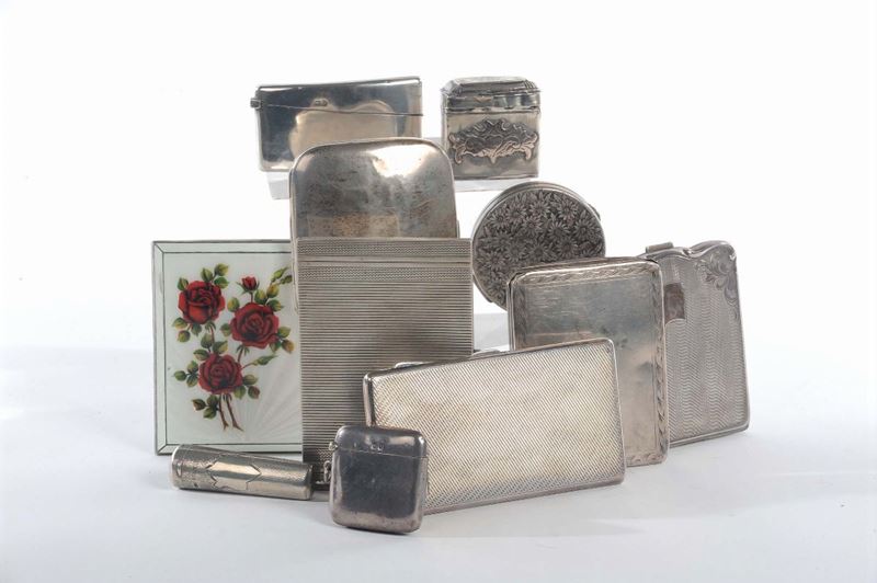 Lotto di portasigarette e scatoline in argento e smalti  - Auction Silvers, Ancient and Comtemporary Jewels - Cambi Casa d'Aste