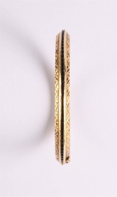 Bracciale Rigido Inciso con Rotaia di Zaffiri