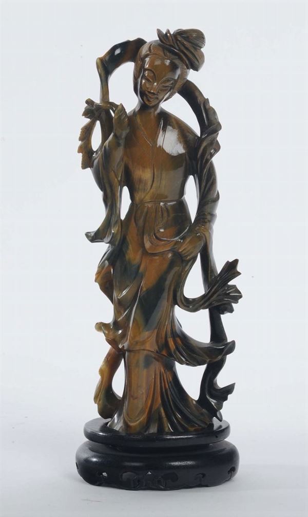 Figura femminile in pietra dura, Cina