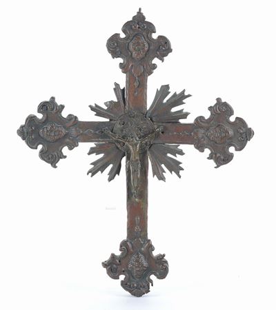 Crocifisso in Legno Rivestito in Rame