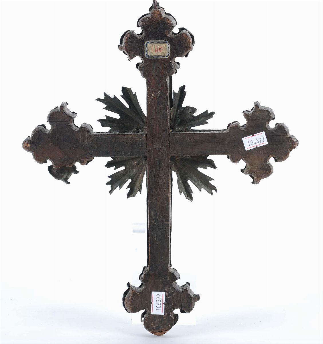 Crocifisso in Legno Rivestito in Rame