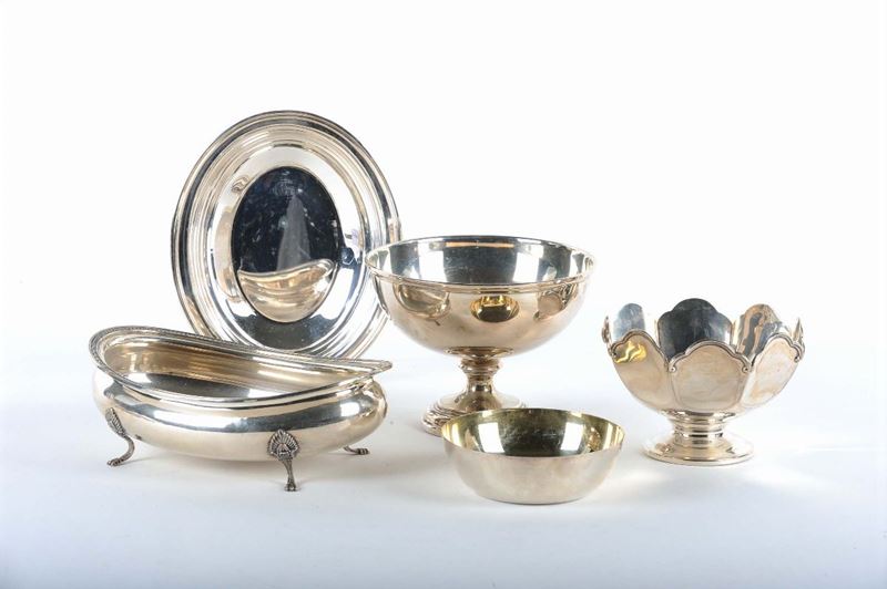 Cinque coppette diverse in argento  - Auction Silvers, Ancient and Comtemporary Jewels - Cambi Casa d'Aste