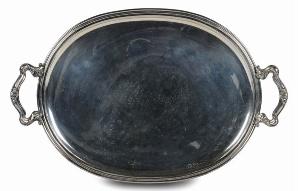 Grande vassoio in argento ovale con manici, marchio E. Cipollina, Genova XX secolo