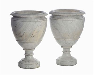 Coppia di Vasi in Marmo Grigio, Italia XIX Secolo