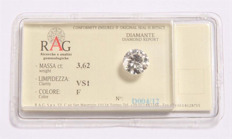 Diamante di ct 3,62, taglio rotondo a brillante  - Auction Silvers, Ancient and Comtemporary Jewels - Cambi Casa d'Aste