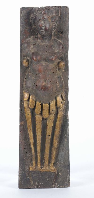 Frammento di Scultura in Legno Scolpito con Figura Femminile