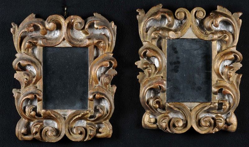 Coppia di piccole cornici in legno intagliato e dorato  - Auction Antique and Old Masters - Cambi Casa d'Aste