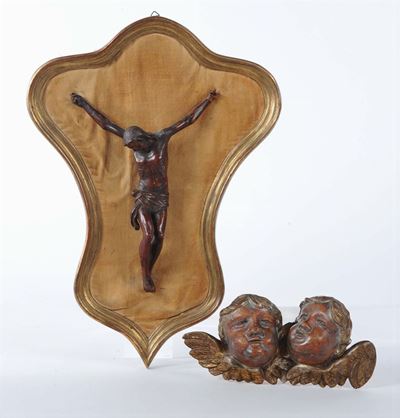 Crocifisso in Legno Intagliato