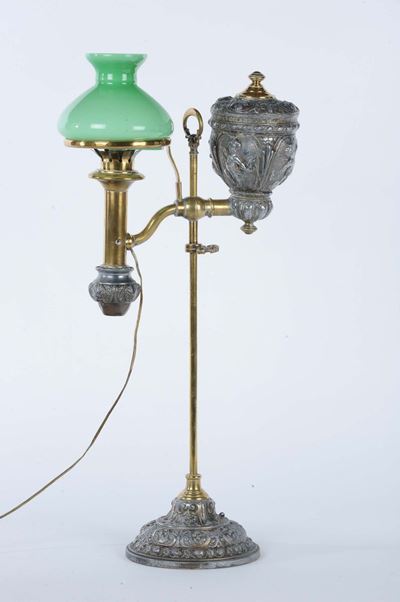 Lampada Ad Olio in Metallo Argentato e Dorato