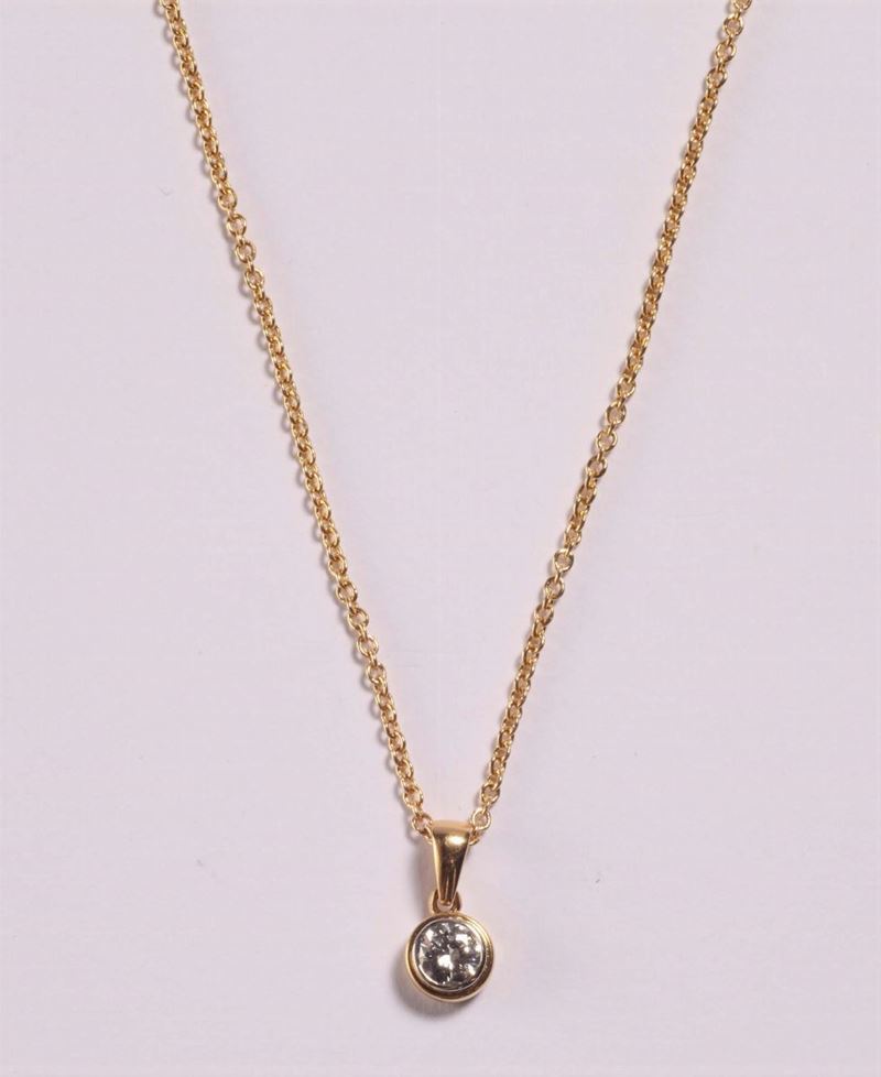 Pendente con diamante centrale  - Asta Argenti e Gioielli Antichi e Contemporanei - Cambi Casa d'Aste