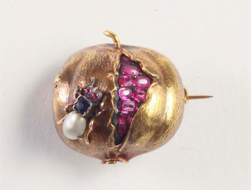 Spilla raffigurante melograno  - Auction Silvers, Ancient and Comtemporary Jewels - Cambi Casa d'Aste